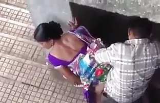 XXX Jasmine, anal dikiş satış fiyatlarını değiştiren bir mağaza çalışanıdır,