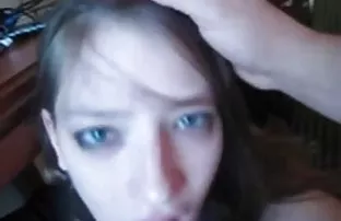 XXX Paskalya yumurtası avı olarak başlayan şey, sıcak büyük götlü anal sex bir üçlünün içinde
