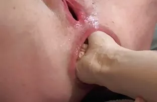XXX ovuşturduktan sonra, sevimli Yaz dickini çıtır anal porn ağzına sokarak zihnini rahatlatır!,
