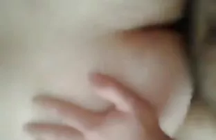 XXX gibi göğüsleri harika bir set ve yüksek hizmetçi anal topuklu seksi görünüyor,