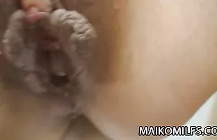 XXX bir genç genç türk anal şeytan olduğunu öğrenir, Küçük Haley onun üzerine casusluk