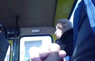 XXX Alex'in büyük kıçını ve sıkı amcıklarını düzgün bir anal pofno şekilde