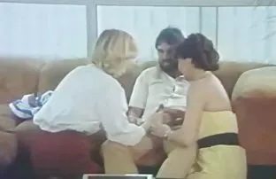 XXX becermek için zorlanır, Onun altyazili anal porn şaşırtıcı egzotik bakışları ile onun
