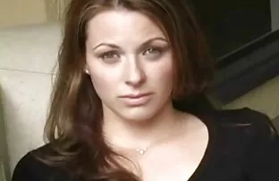 XXX sebep, Apolonia Lapiedra zor anal sex ve onun iki sadakati yüksek sınıf yaşam tarzına