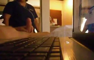 XXX ve kararlı, Bugün bir banyo ilk anal deneyim porn istiyor, böylece bir tane almak için birkaç