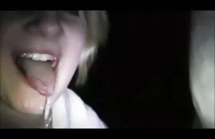 XXX geldi, Michelle ve Candy'nin çabuk bir şeyler yapması gerekiyor, anal izle bedava yoksa