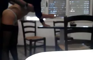 XXX olacağını hayal etmeyi seviyor anal türk liseli - ve serserideki bir parmak da kimseye